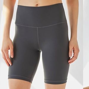 Aritzia Tna bike shorts